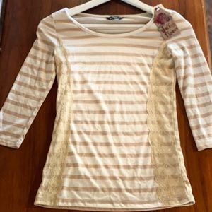 NWT lace 3/4 sleeve top